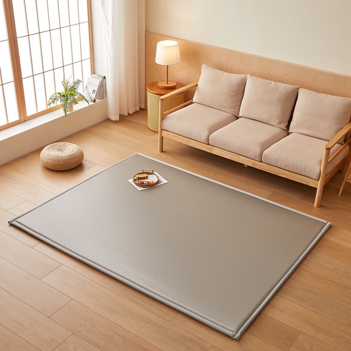 91家纺网 家纺一手货源 找家纺 2025新款包边工艺凉感冰藤地铺睡垫系列凉席地垫 冰丝饼干灰