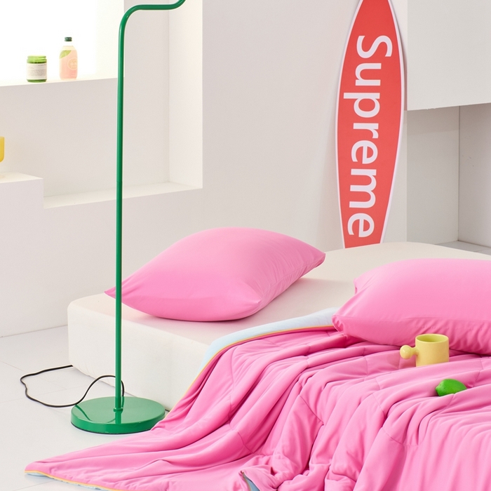 91家纺网 家纺一手货源 找家纺 LADYCOCO可可家居 2025新款多巴胺色系凉感夏被 玫瑰雪球（玫红+浅蓝）