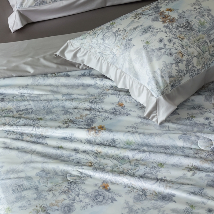 91家纺网 家纺一手货源 找家纺 傲蕾良品 2025新款水光锦冰柔印花夏被 银雪草