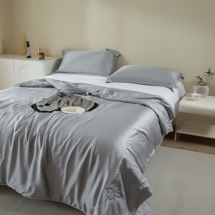 91家纺网 家纺一手货源 找家纺 1212025新款进口60支天丝夏被夏凉被空调被 布鲁灰