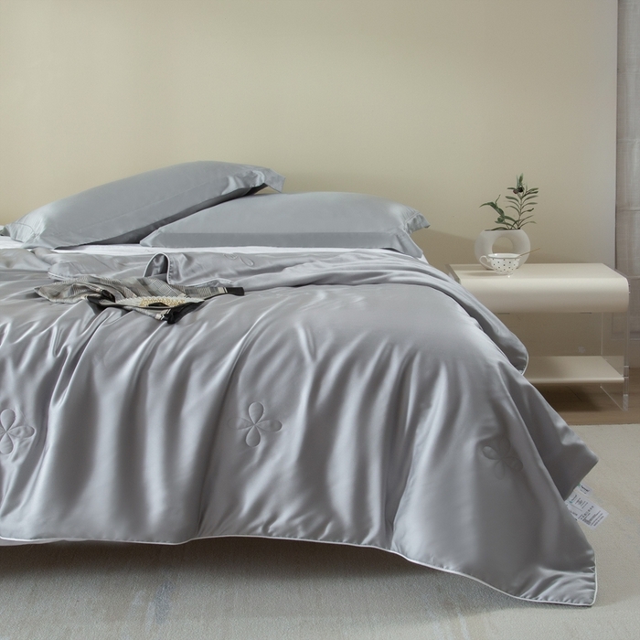 91家纺网 家纺一手货源 找家纺 1212025新款进口60支天丝夏被夏凉被空调被 布鲁灰