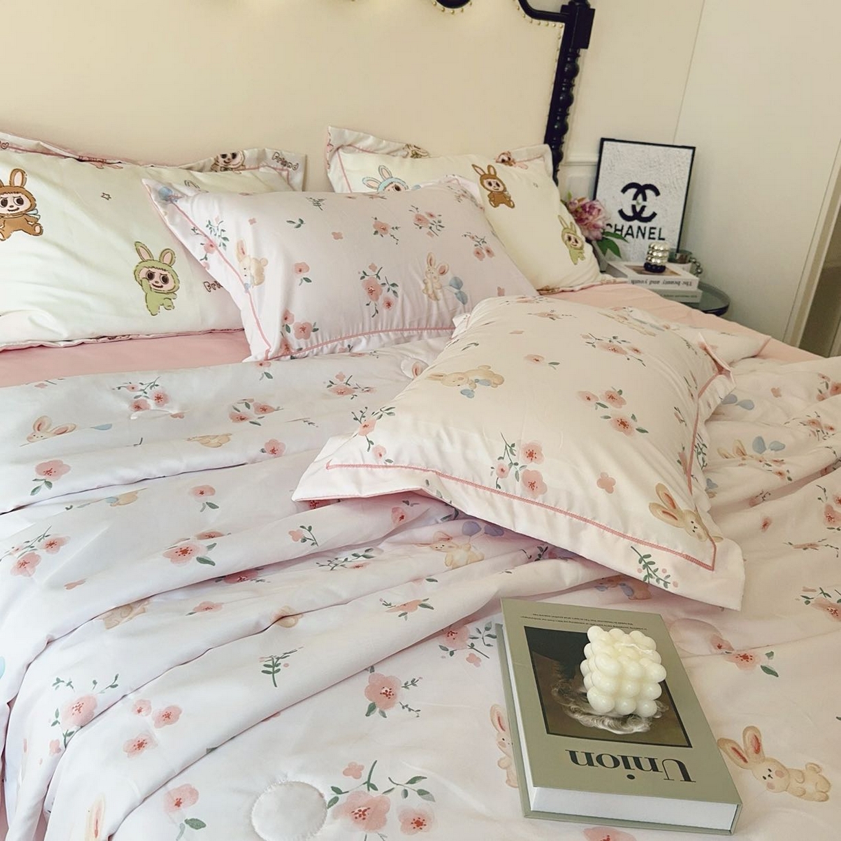 91家纺网 家纺一手货源 找家纺 兜米家居 2025新款水洗天丝夏被四件套 桃花兔兔