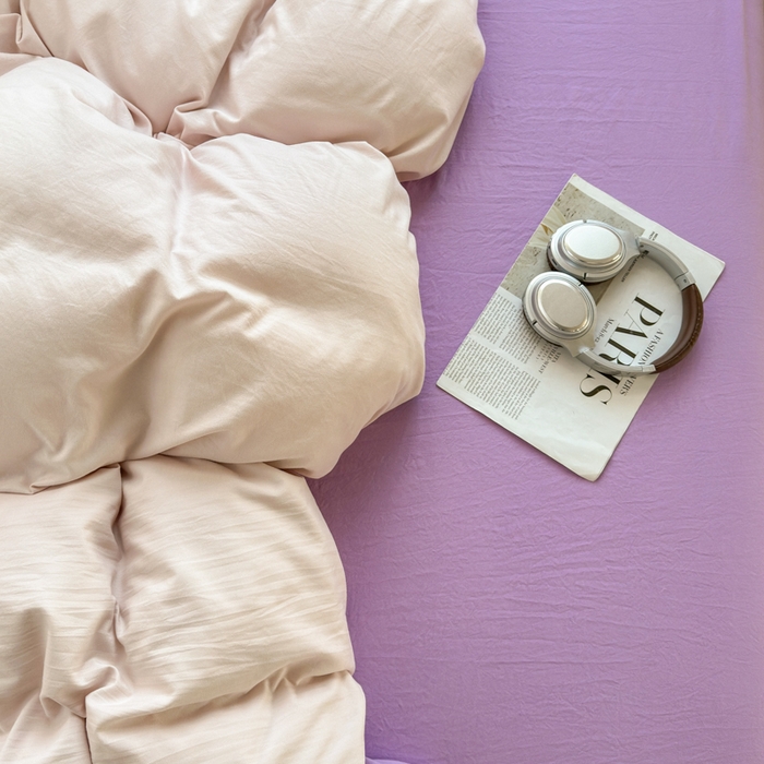 91家纺网 家纺一手货源 找家纺 冕悠家纺 2025新款A类105克超柔褶皱水洗棉拼色四件套-单被套 藕粉+丁香紫