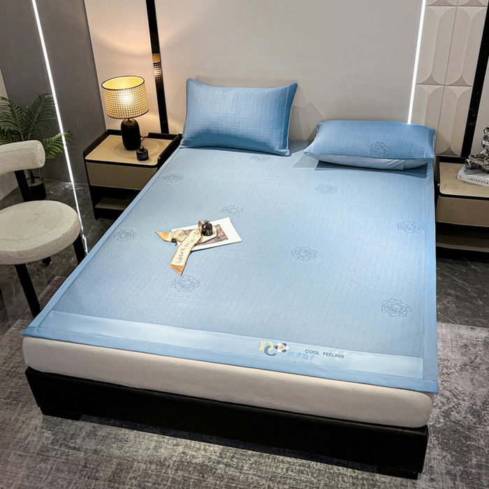 91家纺网 家纺一手货源 找家纺 阿亮家居 2025新款刺绣款凉豆豆凉席 凉豆豆-玫瑰蓝色