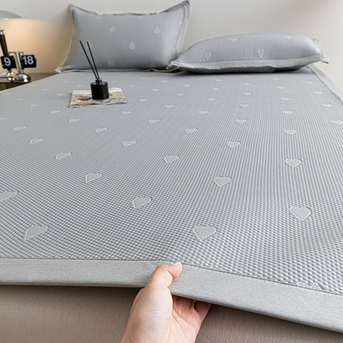91家纺网 家纺一手货源 找家纺 阿亮家居 2025新款凉席凉豆豆软席床席款 心相印-冰川灰
