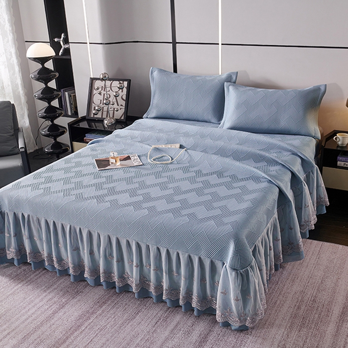 91家纺网 家纺一手货源 找家纺 梵克保罗 2025新款7A抗菌母婴级纯乙纶PE刺绣凉感丝豆豆席床单款 斜条纹-蓝