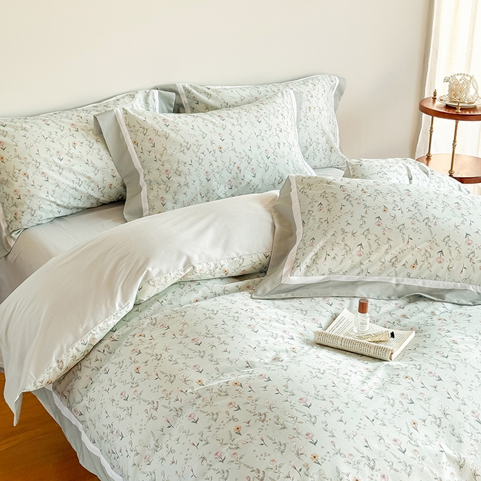 91家纺网 家纺一手货源 找家纺 巧玲珑 2025新款60支A类进口数码印花美式双拼四季款长绒棉四件套 千叶寻梦