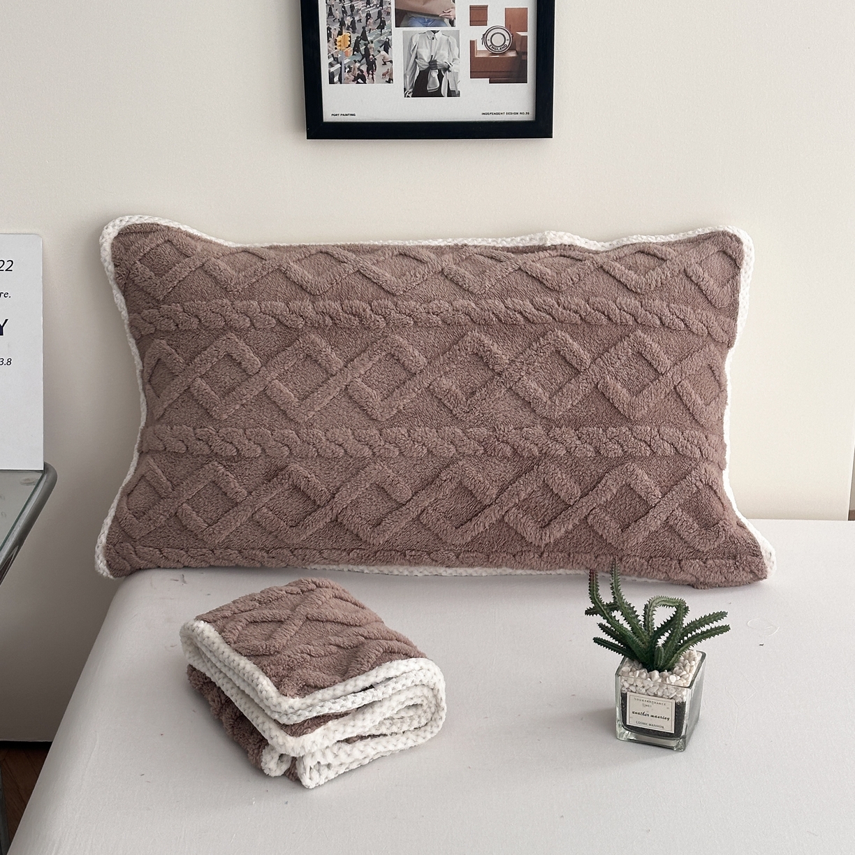 91家纺网 家纺一手货源 找家纺 乐嘉盈 2025新款塔芙绒枕皮 驼色