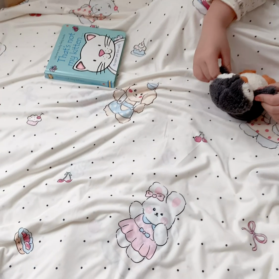 91家纺网 家纺一手货源 找家纺 嗨生活 2025新款婴儿裸睡级凉感针织毯幼儿园夏被儿童夏被毯子 小卡通