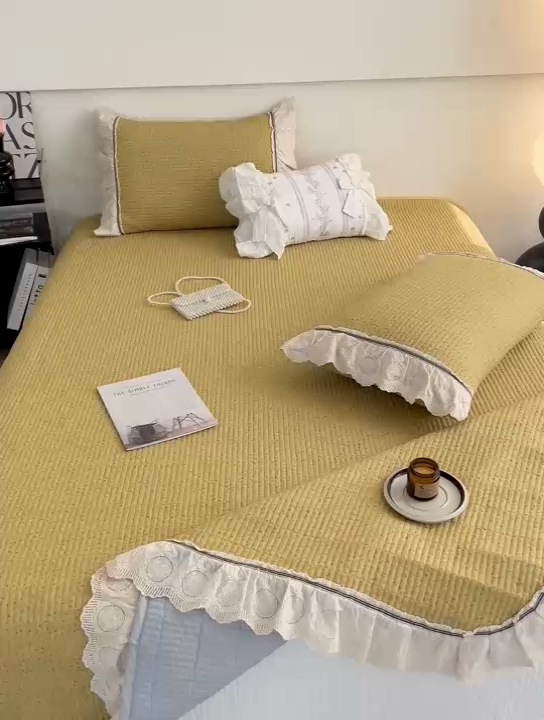 91家纺网 家纺一手货源 找家纺 沐纯家居 2025新款法式小碎花床盖四件套 金絮