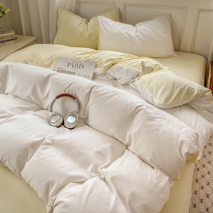 91家纺网 家纺一手货源 找家纺 冕悠家纺 2025新款A类105克超柔褶皱水洗棉拼色四件套 奶昔白+芝士黄