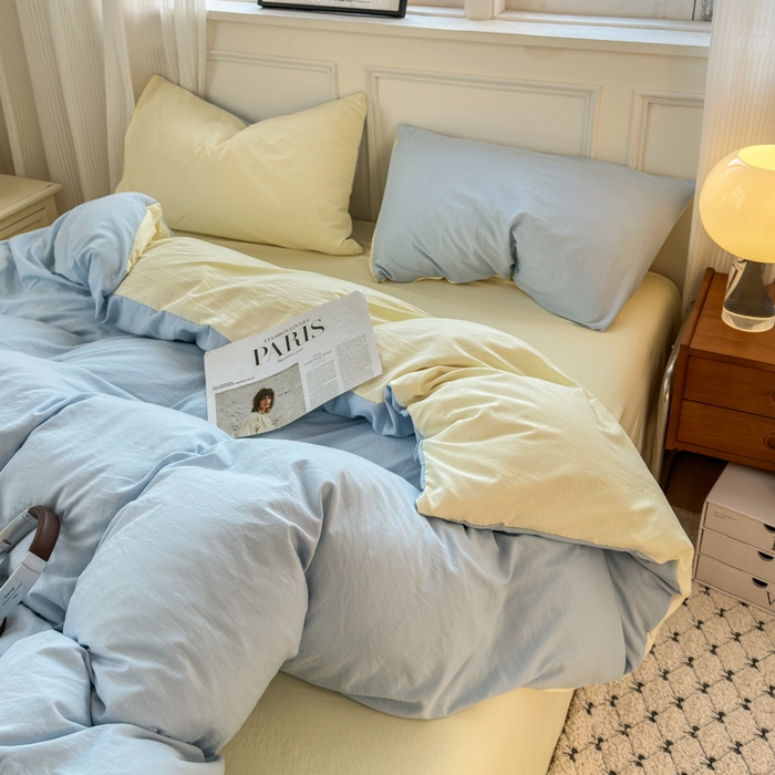 91家纺网 家纺一手货源 找家纺 冕悠家纺 2025新款A类105克超柔褶皱水洗棉拼色四件套-单被套 月白蓝+芝士黄