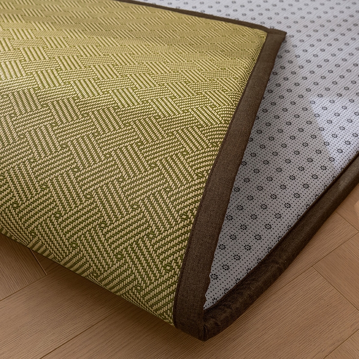 91家纺网 家纺一手货源 找家纺 2025新款包边工艺凉感冰藤地铺睡垫系列凉席地垫 绿饼干