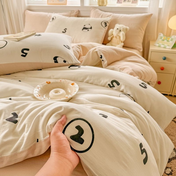 91家纺网 家纺一手货源 找家纺 2025新款40s全棉双层纱圆角吊边款四件套 DIY熊猫