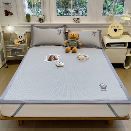 （总）孩子王家纺 2025新款冰豆豆华夫格绣花床单床笠-练练熊系列