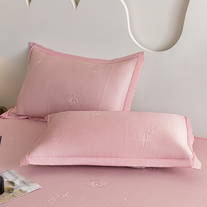 91家纺网 家纺一手货源 找家纺 阿亮家居 2025新款凉席凉豆豆软席床席款 爱丽丝-樱花粉