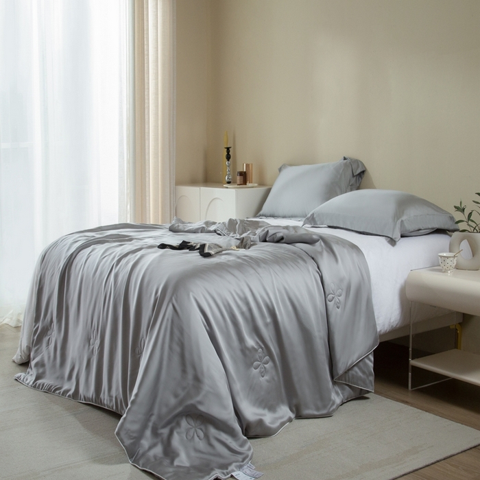 91家纺网 家纺一手货源 找家纺 1212025新款进口60支天丝夏被夏凉被空调被 布鲁灰