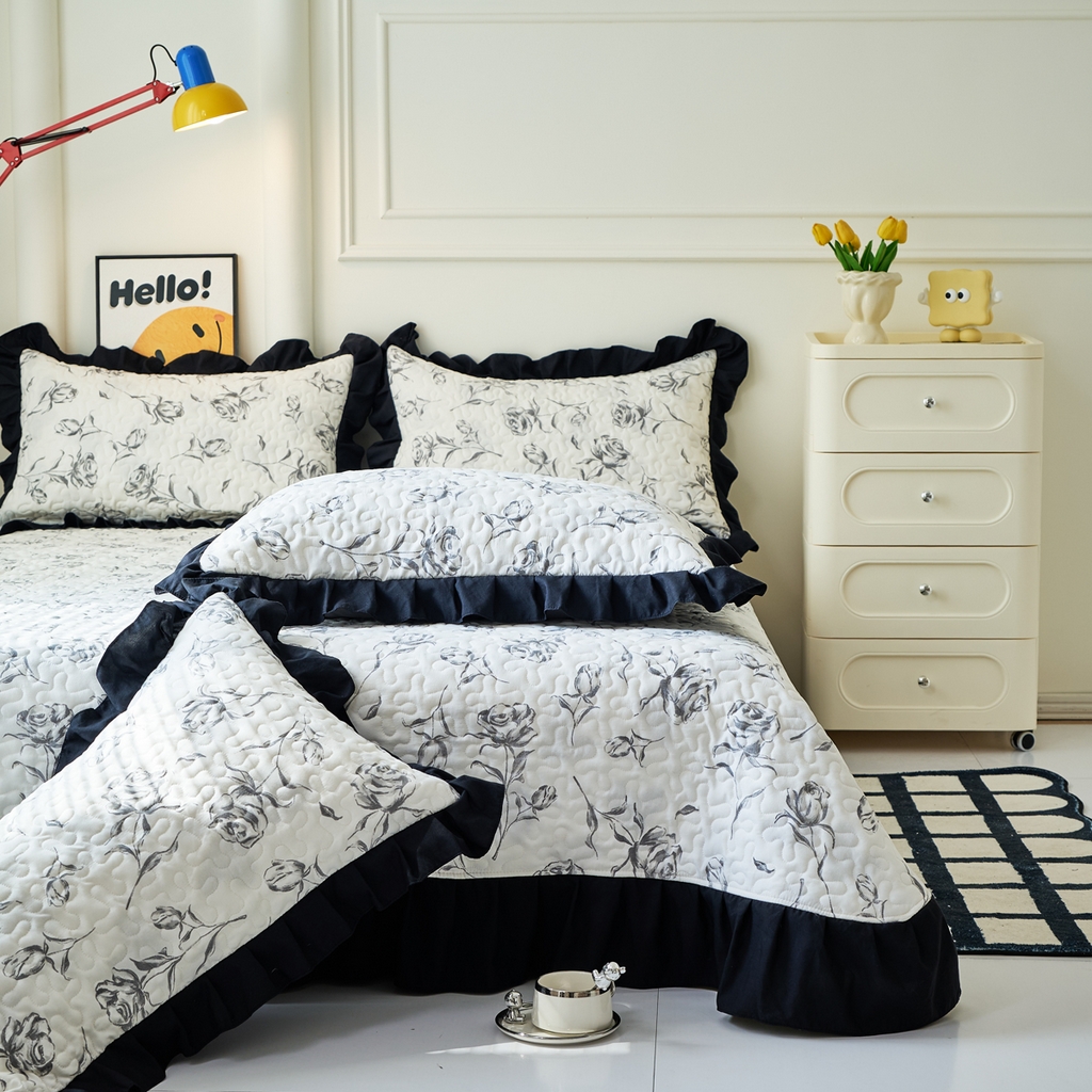 91家纺网 家纺一手货源 找家纺 蝶帕家纺 2025新款法式赫本风韩版花边水洗棉床盖四件套 水墨玫瑰