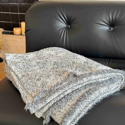 91家纺网 家纺一手货源 找家纺 （总）金丝鸟家纺 2025春夏新款高端羊毛混纺盖毯毯子盖毯多功能盖毯飞机毯
