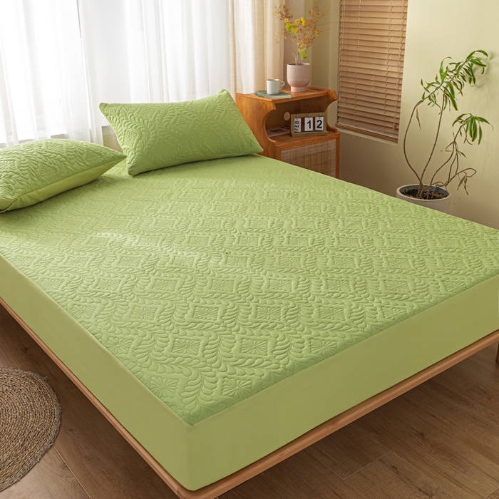 91家纺网 家纺一手货源 找家纺 梵克保罗 2025新款简约纯色水洗棉防水夹棉床笠 小草绿