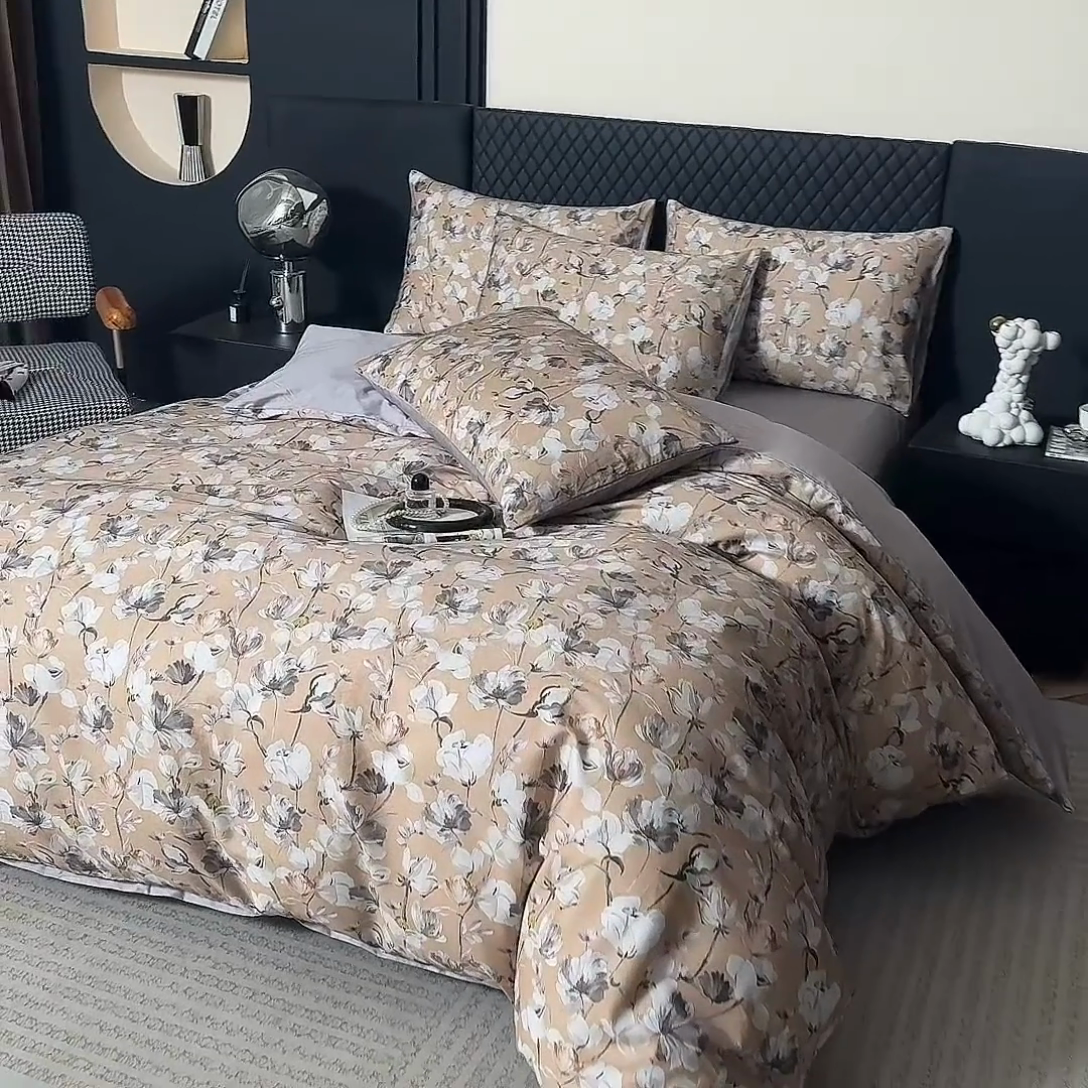 91家纺网 家纺一手货源 找家纺 （总）氧家 2025新款60s贡缎长绒棉数码印花四件套（礼盒装）