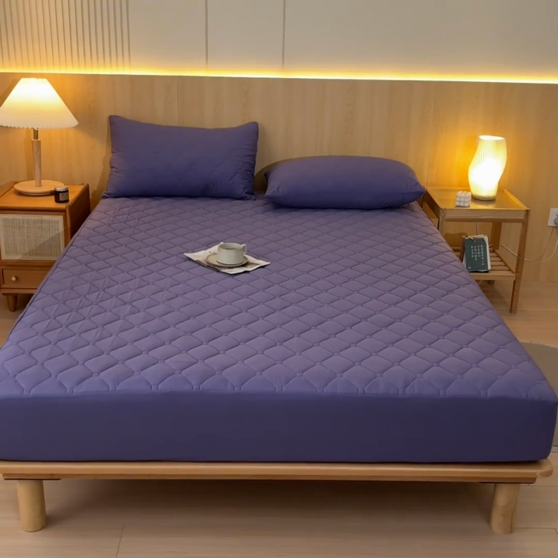 91家纺网 家纺一手货源 找家纺 梵克保罗 2025新款纯色加棉防水大豆纤维床笠 神秘紫