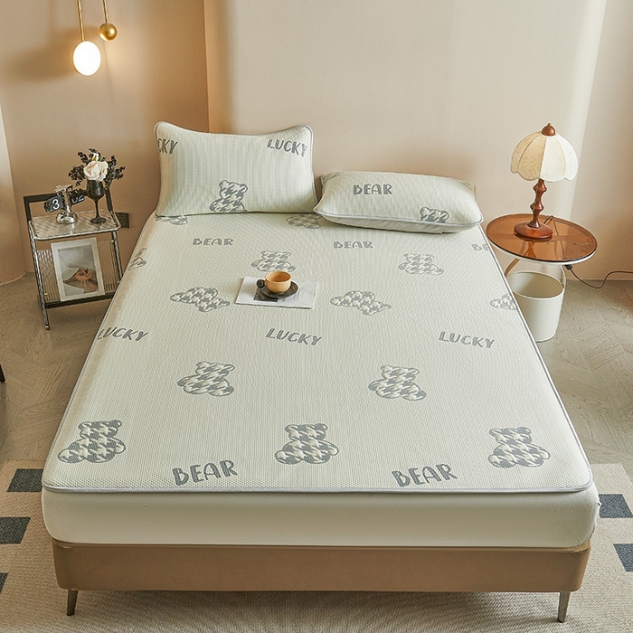 91家纺网 家纺一手货源 找家纺 柔品2025新款PE中分子凉感提花凉席系列 卡迪熊 奶绿-床席款