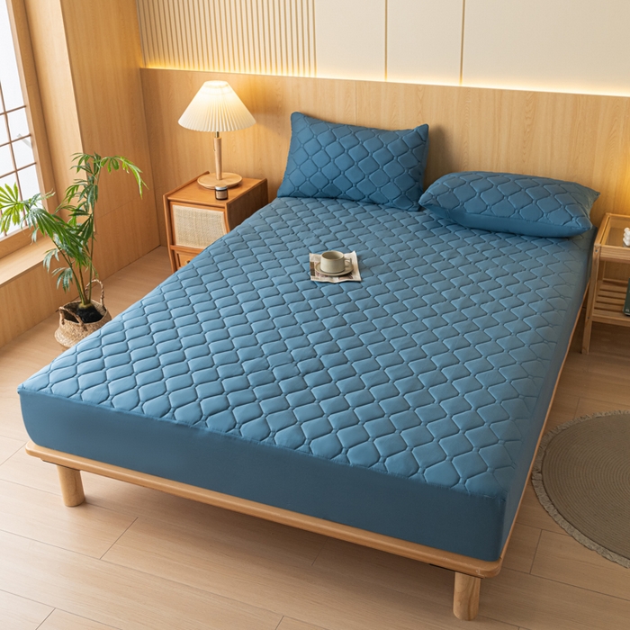 91家纺网 家纺一手货源 找家纺 梵克保罗 2025新款纯色加棉防水大豆纤维床笠 幽梦蓝