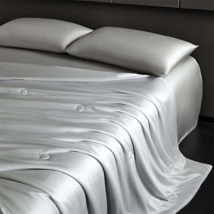 91家纺网 家纺一手货源 找家纺 雯豆家纺 2025夏季新品锦纶+氨纶高档冰丝凉感夏被空调被7A抗菌薄被芯 冰芙绸夏被-月光灰