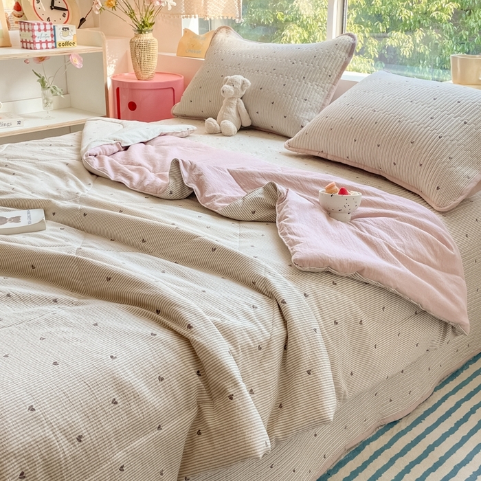 91家纺网 家纺一手货源 找家纺 （总）老帅的工厂店2025新款a类云感双层纱7a抗菌夏被四件套