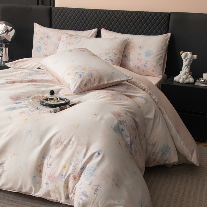 91家纺网 家纺一手货源 找家纺 氧家 2025新款60s贡缎长绒棉数码印花四件套（礼盒装） 花似锦