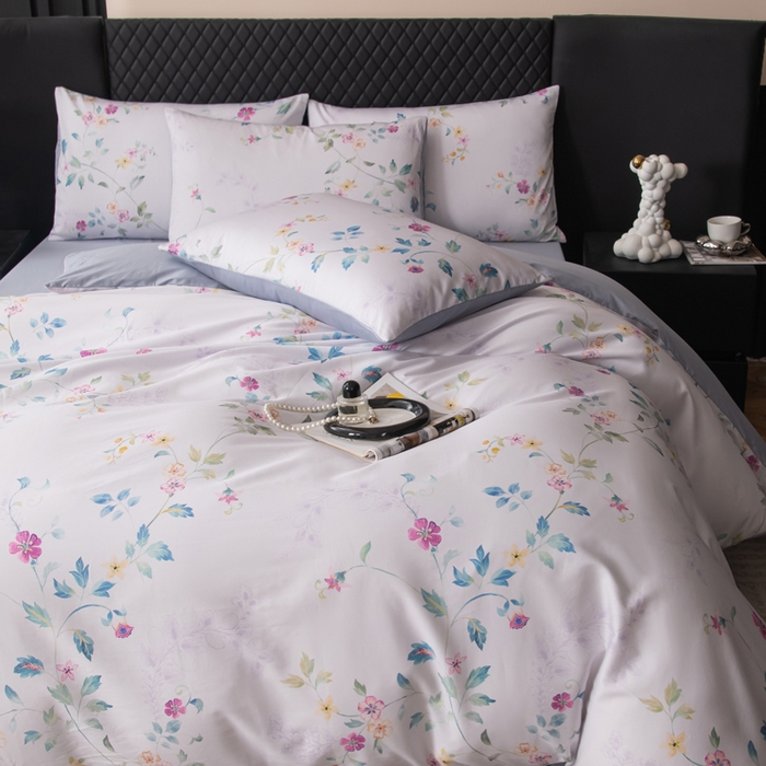 91家纺网 家纺一手货源 找家纺 氧家 2025新款60s贡缎长绒棉数码印花四件套（礼盒装） 爱丽丝