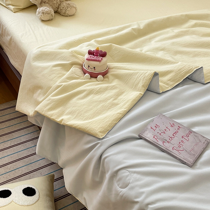 91家纺网 家纺一手货源 找家纺 桃心家居 2025新款云柔水洗棉毛巾绣大豆单夏被夏被四件套 水洗棉-大眼睛夏被海盐奶黄