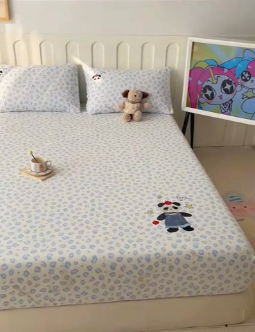 91家纺网 家纺一手货源 找家纺 雅居纺家纺 2025新款全棉老粗布床单床笠 苹果熊猫