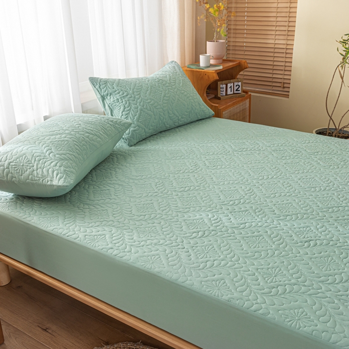 91家纺网 家纺一手货源 找家纺 梵克保罗 2025新款简约纯色水洗棉防水夹棉床笠 墨绿