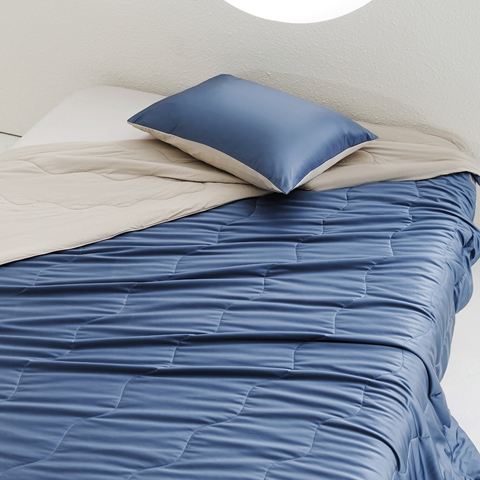 91家纺网 家纺一手货源 找家纺 恩和家纺 2025新款柔光缎冰美式凉感夏被被子被芯 布鲁蓝