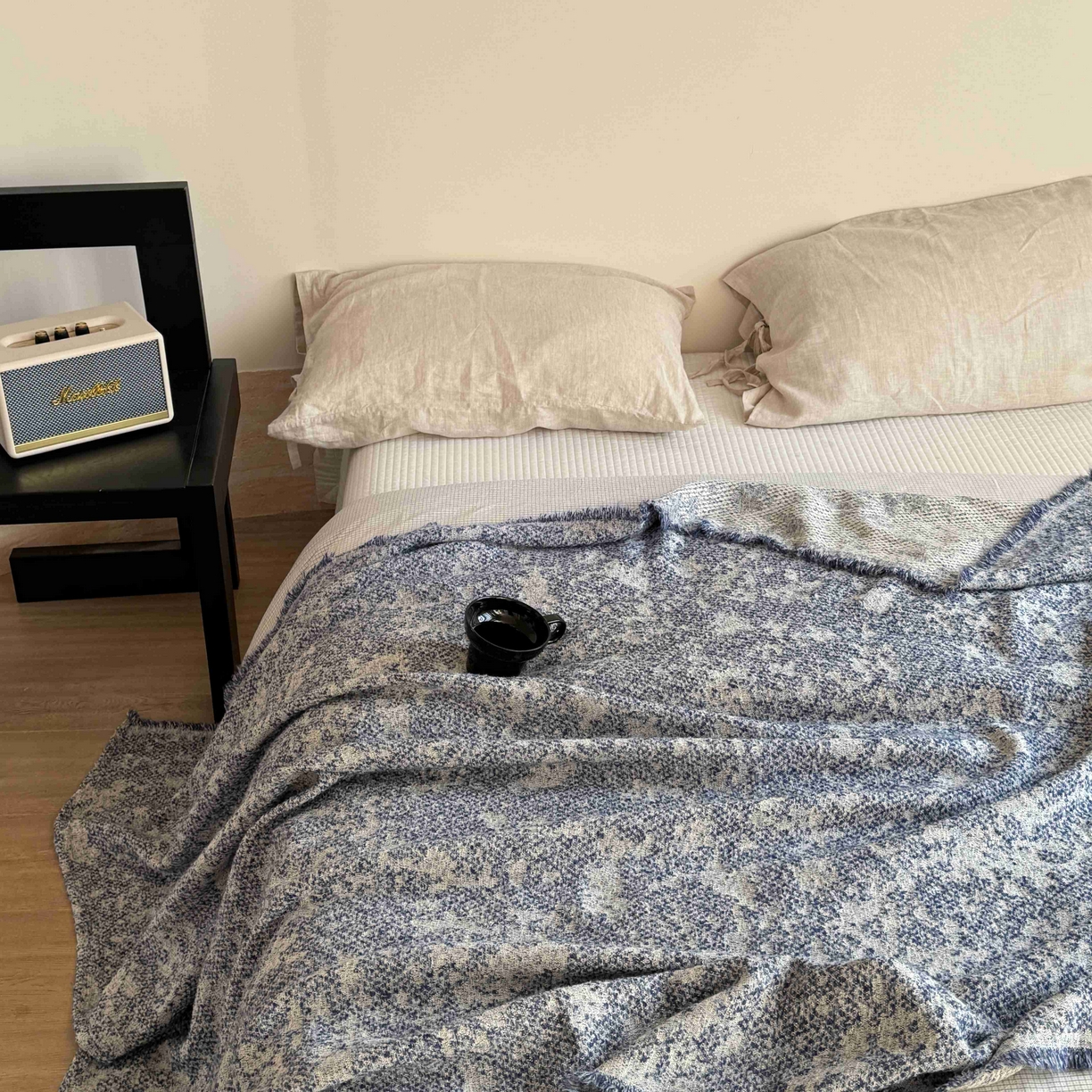 91家纺网 家纺一手货源 找家纺 金丝鸟家纺 2025春夏新款高端羊毛混纺盖毯毯子盖毯多功能盖毯飞机毯 利文 兰