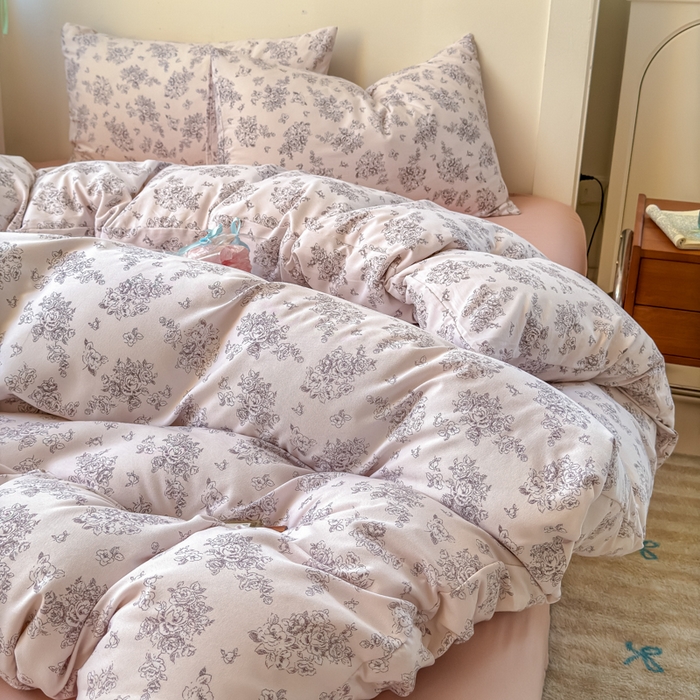 91家纺网 家纺一手货源 找家纺 冕悠家纺 2025新款热款A类高克重针织双层纱四件套系列 （提供买家秀） 桃里桃气