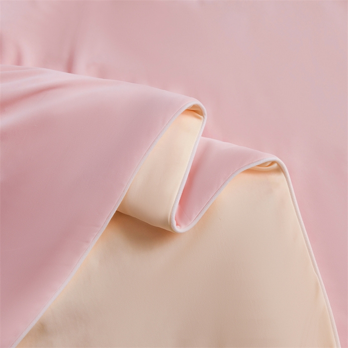 91家纺网 家纺一手货源 找家纺 雯豆家纺 2025夏季新品7A抗菌100%锦纶冰丝凉感夏凉被纯色拼色高档薄被空调被 小冰皮-海棠粉+淡雅黄