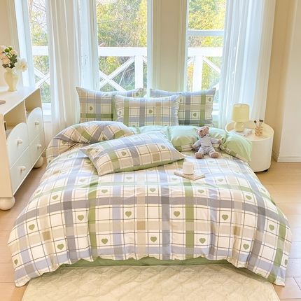 91家纺网 家纺一手货源 找家纺 念家居 2025新款直播爆款三件套印花小清新13070全棉四件套 爱心格-绿