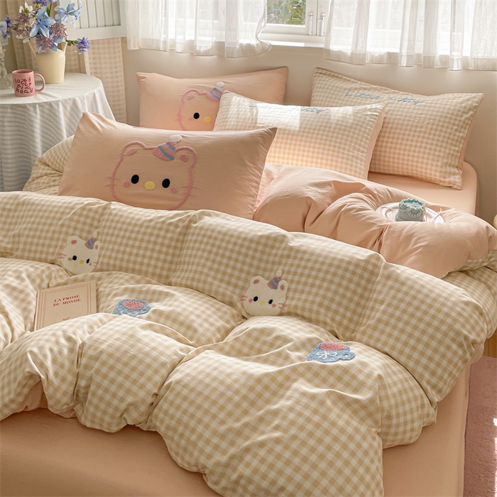 91家纺网 家纺一手货源 找家纺 星座家纺 2025新款水洗棉毛巾绣四件套 笑脸KT 杏格