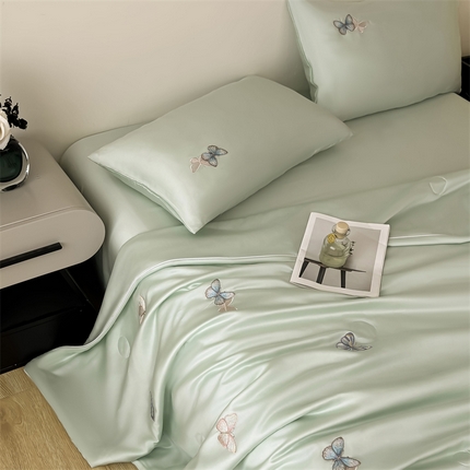 91家纺网 家纺一手货源 找家纺 （总）雯豆家纺 2025夏季新品莱赛尔兰精天丝绣花刺绣夏被空调被四件套冰丝凉感薄被子