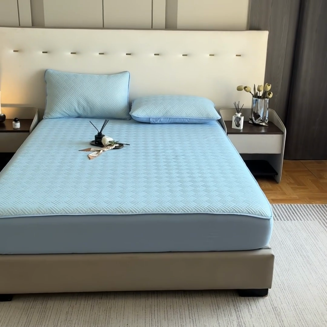 91家纺网 家纺一手货源 找家纺 梵克保罗 2025新款凉感丝床笠凉席三件套--饼干系列 天蓝