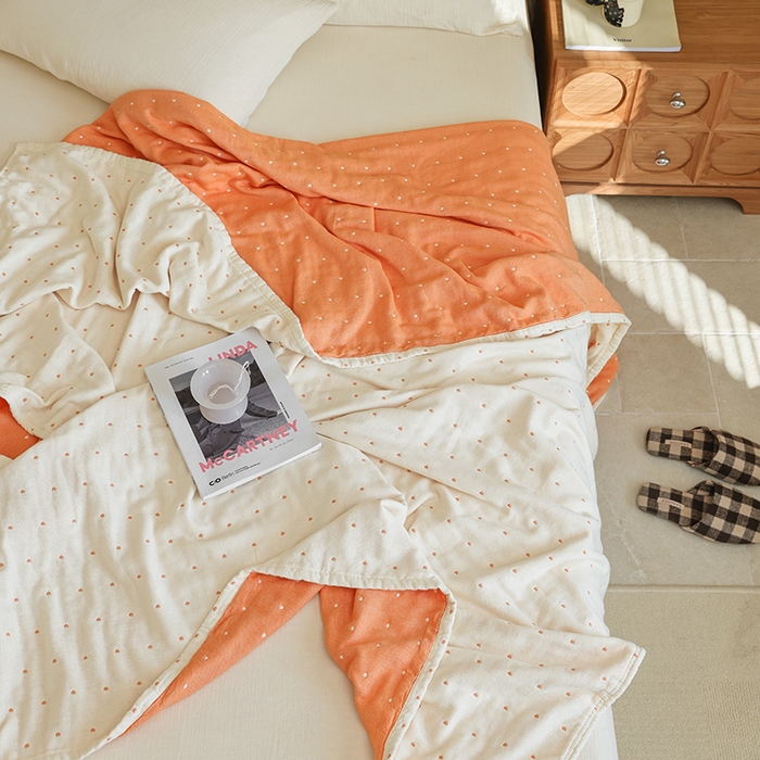 91家纺网 家纺一手货源 找家纺 雯雨2025新款A类全棉四层爱心刺绣纱布毛巾被 爱心白+橙色