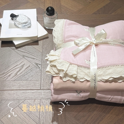 荣轩家居 2025新款全棉双层纱镂空花边工艺款四件套蔓越桃桃