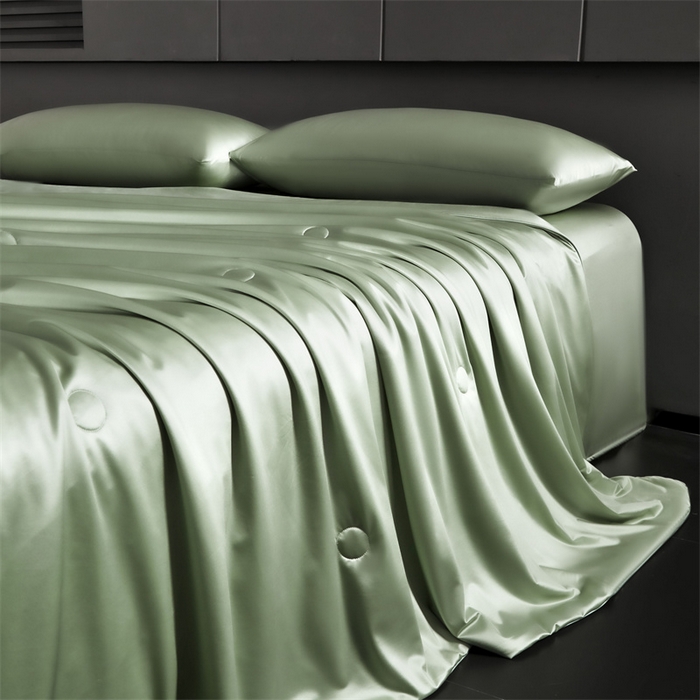 91家纺网 家纺一手货源 找家纺 雯豆家纺 2025夏季新品锦纶+氨纶高档冰丝凉感夏被空调被7A抗菌薄被芯 冰芙绸夏被-橄榄绿