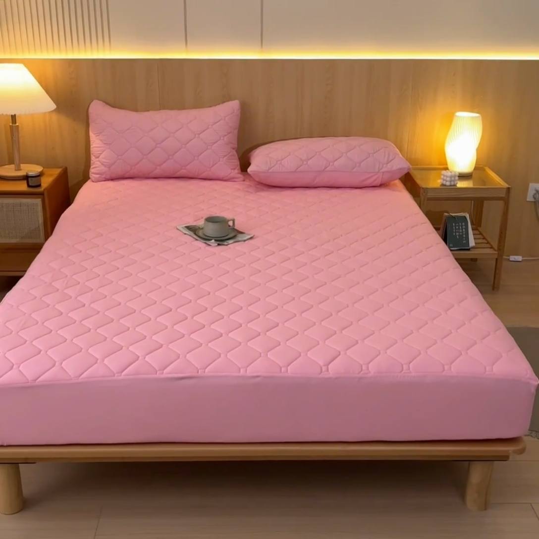 91家纺网 家纺一手货源 找家纺 梵克保罗 2025新款纯色加棉防水大豆纤维床笠 藕粉