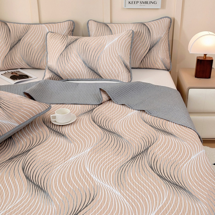 91家纺网 家纺一手货源 找家纺 情煊家纺 2025新款双面全棉夹棉床盖三件套 青春告白