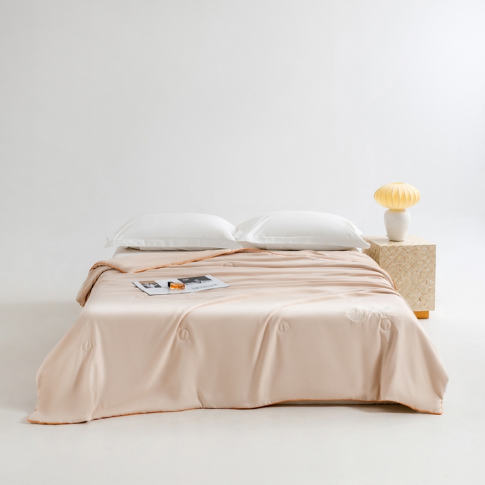 91家纺网 家纺一手货源 找家纺 眠多宝 2025新款奥地利兰精天丝刺绣夏被空调被 言卡