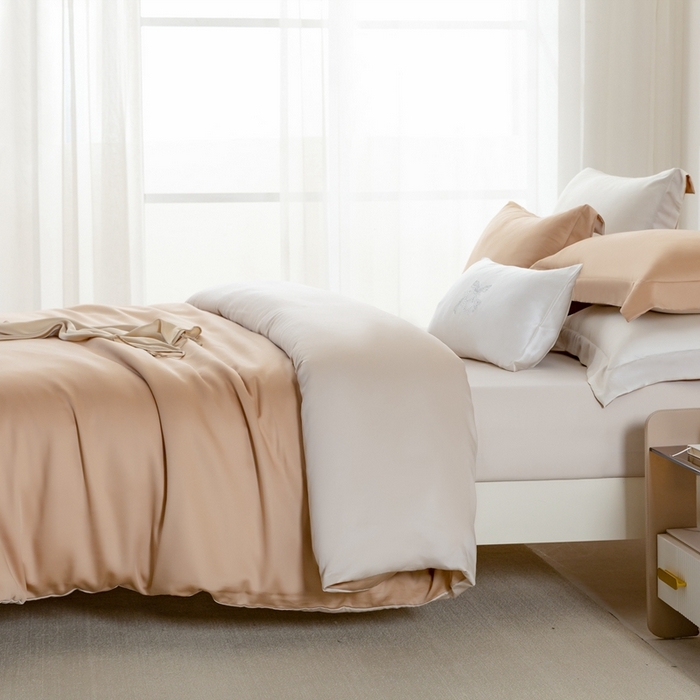 91家纺网 家纺一手货源 找家纺 121  2025新款60s支进口兰精天丝四件套-秋风QIUFENG系列（场景二） 薄暮咖